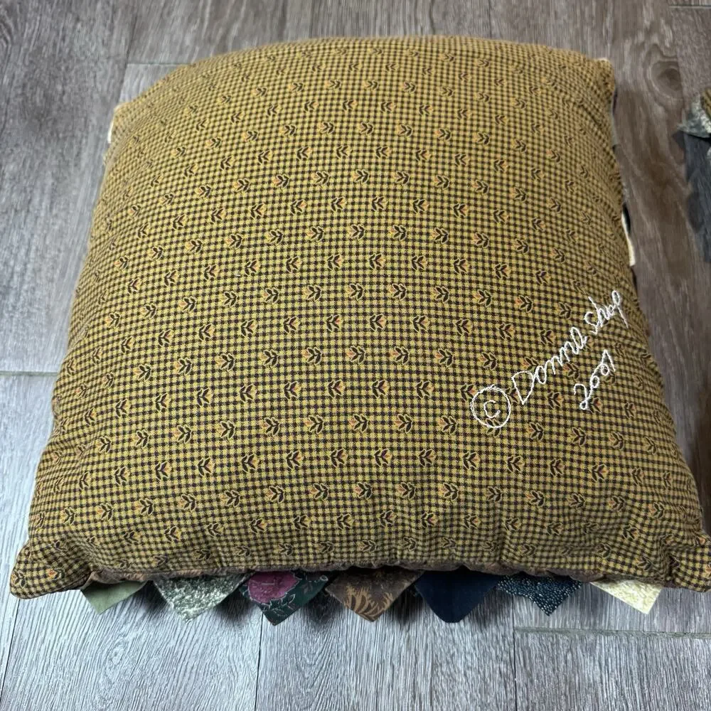 2x Donna Sharp 2002 Quilted Square Pillows 16